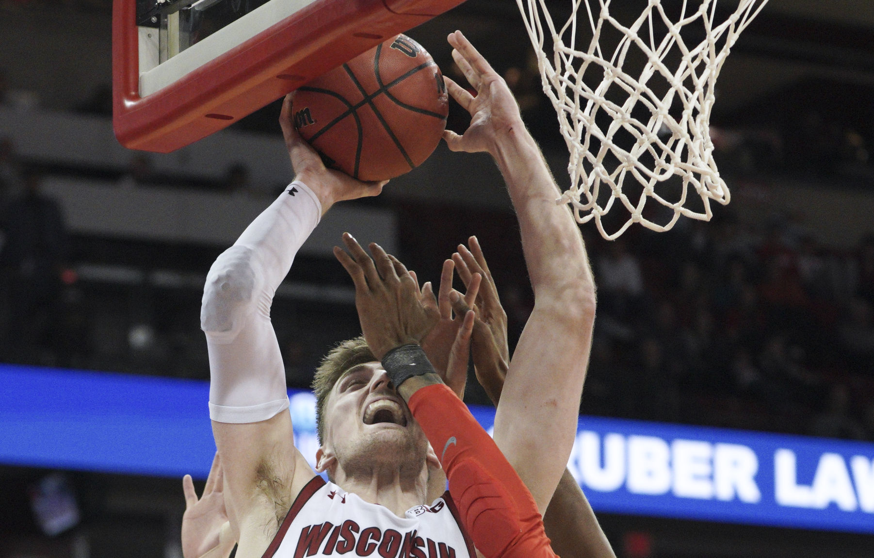Badgers 70, Buckeyes 57